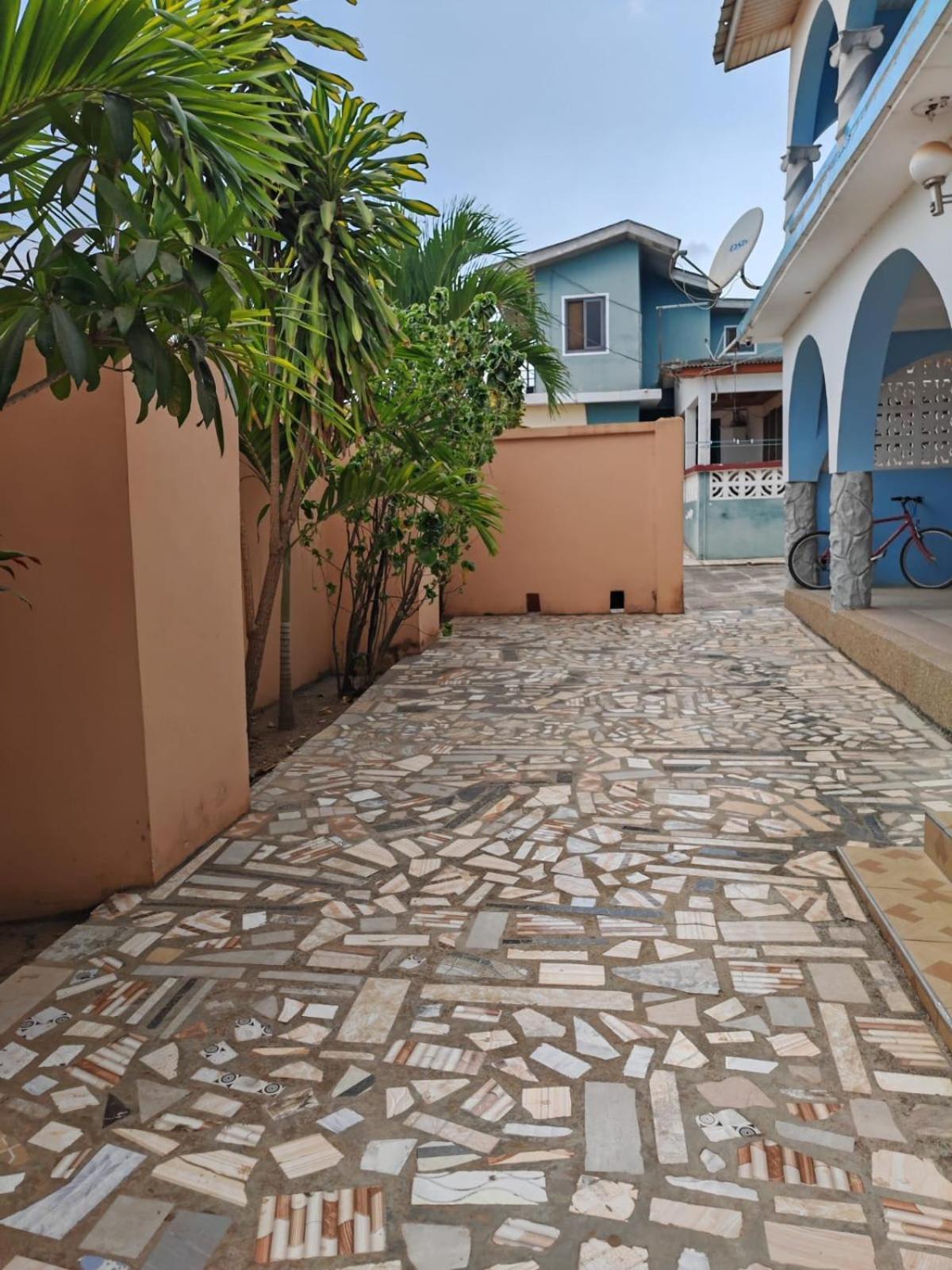 Elizz Guest House Janman Exterior photo